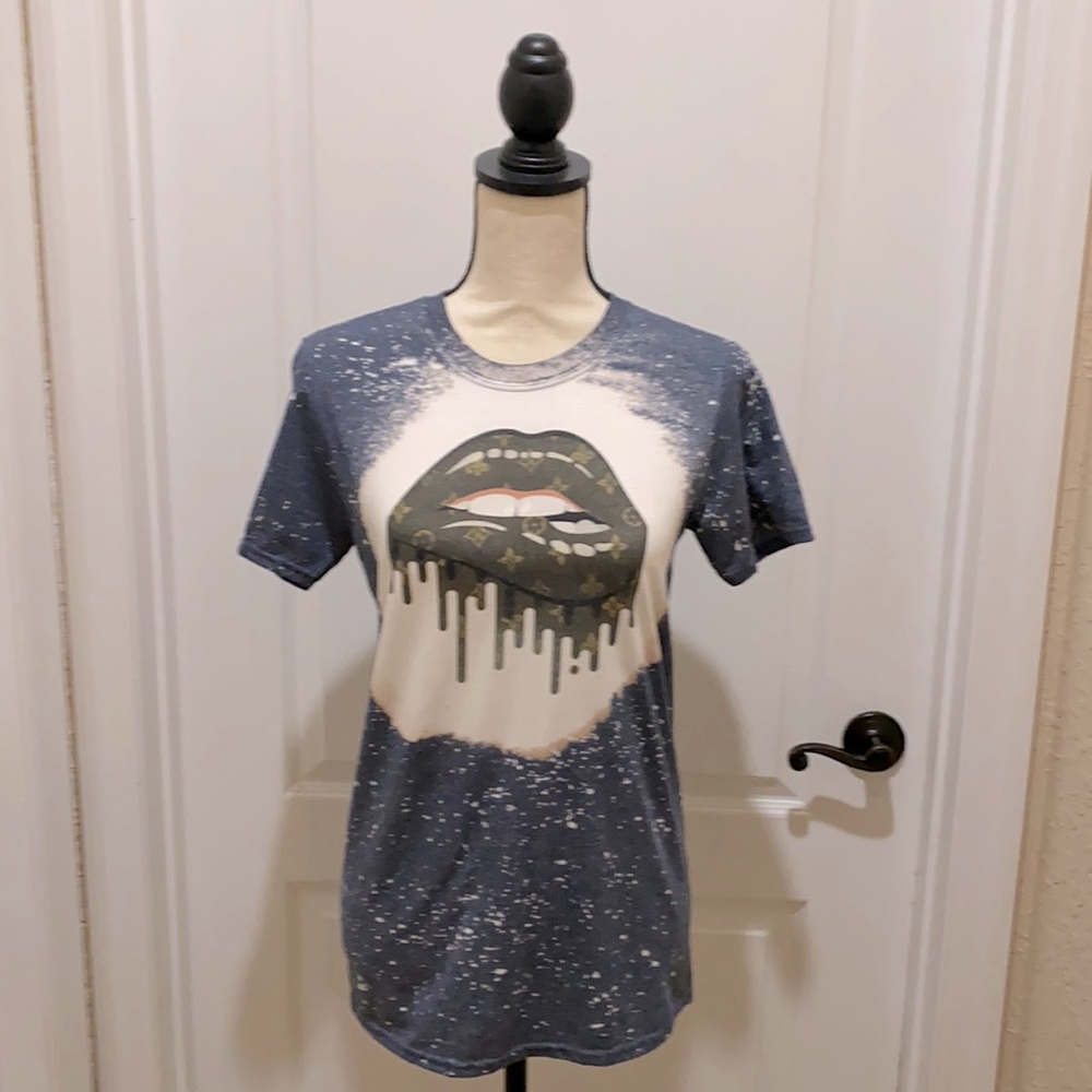 Luxe Lips T-Shirt 💋 NWOT